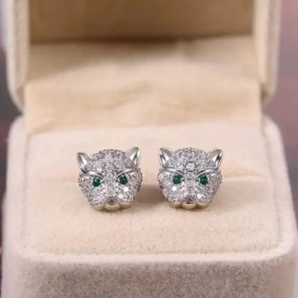 925 Sterling Silver Diamond Leopard Panther Cat Stud Earrings - Picture 7 of 7